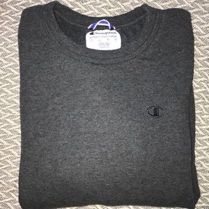 CHAMPION SWEATSHIRT
